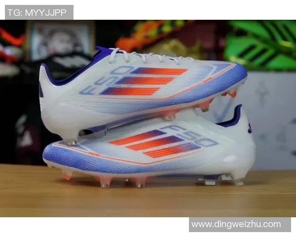 足球明星专用鞋款全面解析助你选对最适合自己的顶级战靴